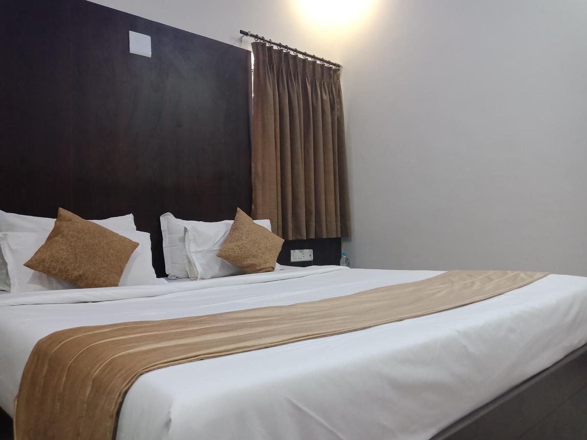 Hotel Nilay Dwārka Eksteriør bilde